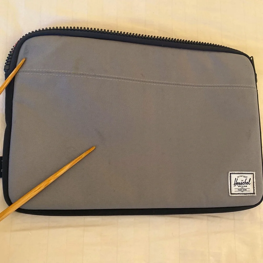 HERSCHEL Tablet sleeve 12.5” width 8.25” hgt. Light Gray Zippered
